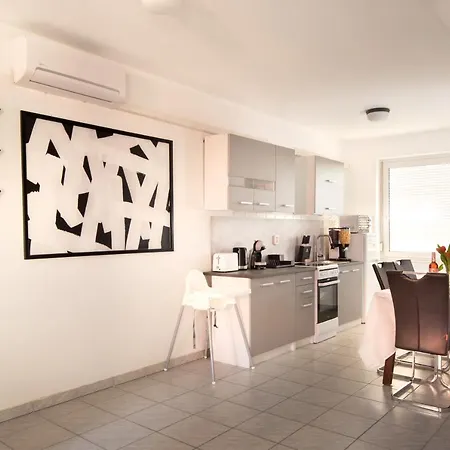 Grand Apartmanhaz Apartment *