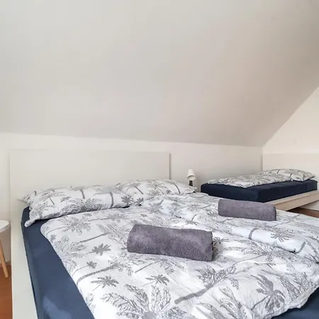 Grand Apartmanhaz * Gyenesdias