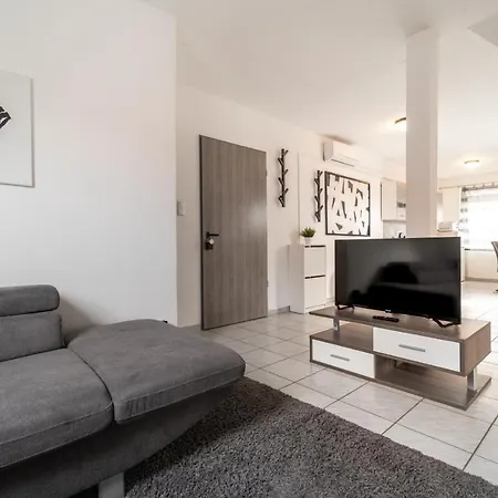 Grand Apartmanhaz