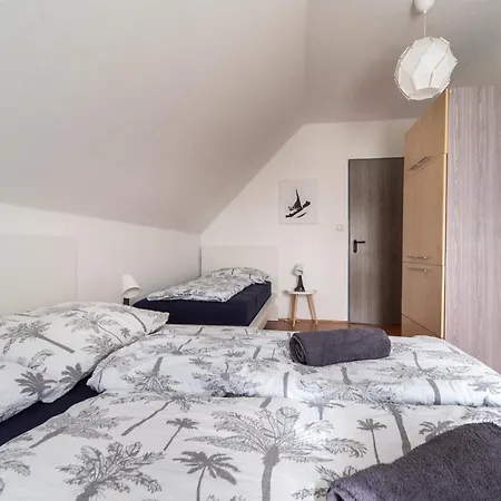 Grand Apartmanhaz Apartment Gyenesdias