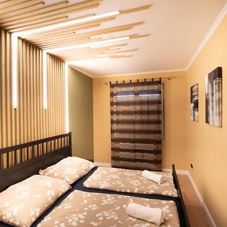 Grand Apartmanhaz *